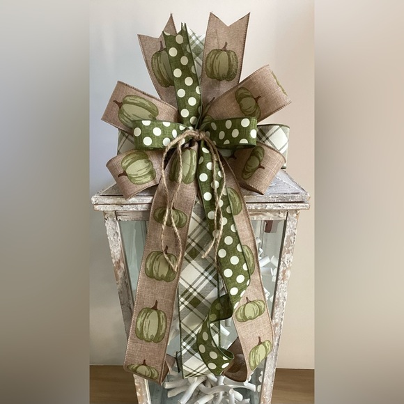 Fall Pumpkin Bow, Wreath Bow, Wreath Accent, Lantern Bow, & Green Pumpkin Bow. - Picture 1 of 5